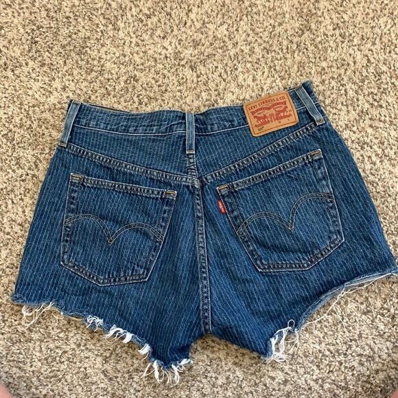 Levi's 501 Striped Denim Shorts Size 28 Waist NWOT - Picture 8 of 12